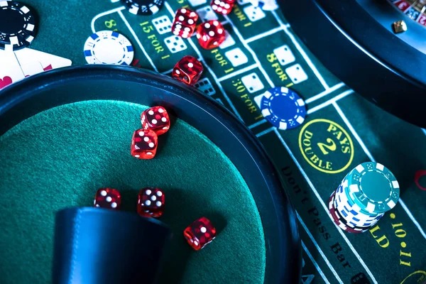 hoktoto web app showing live-dealer blackjack table and account balance